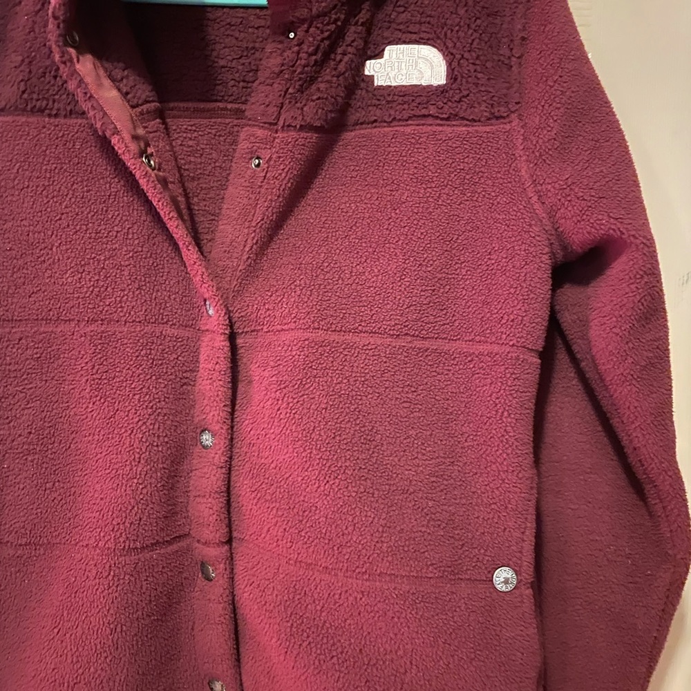 Red/ Burgundy The North Face Snap Fleece Women Size Small - Picture 5 of 8